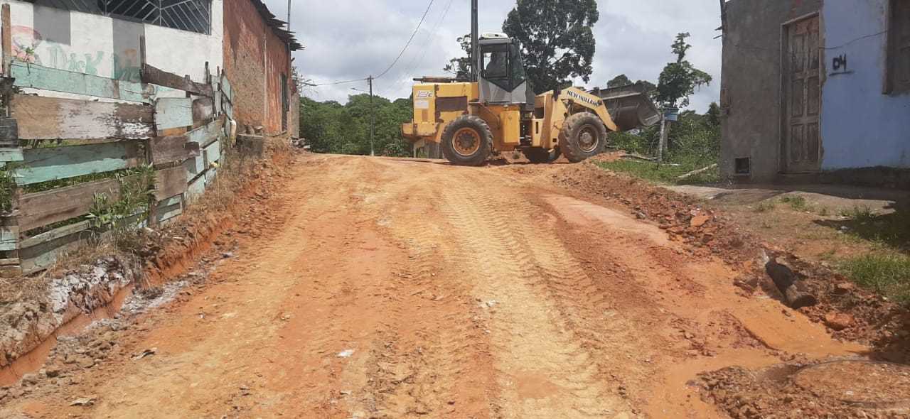 Camacã: Fim de mandato e o prefeito Oziel não para de trabalhar. Já passam de 50 ruas calçadas